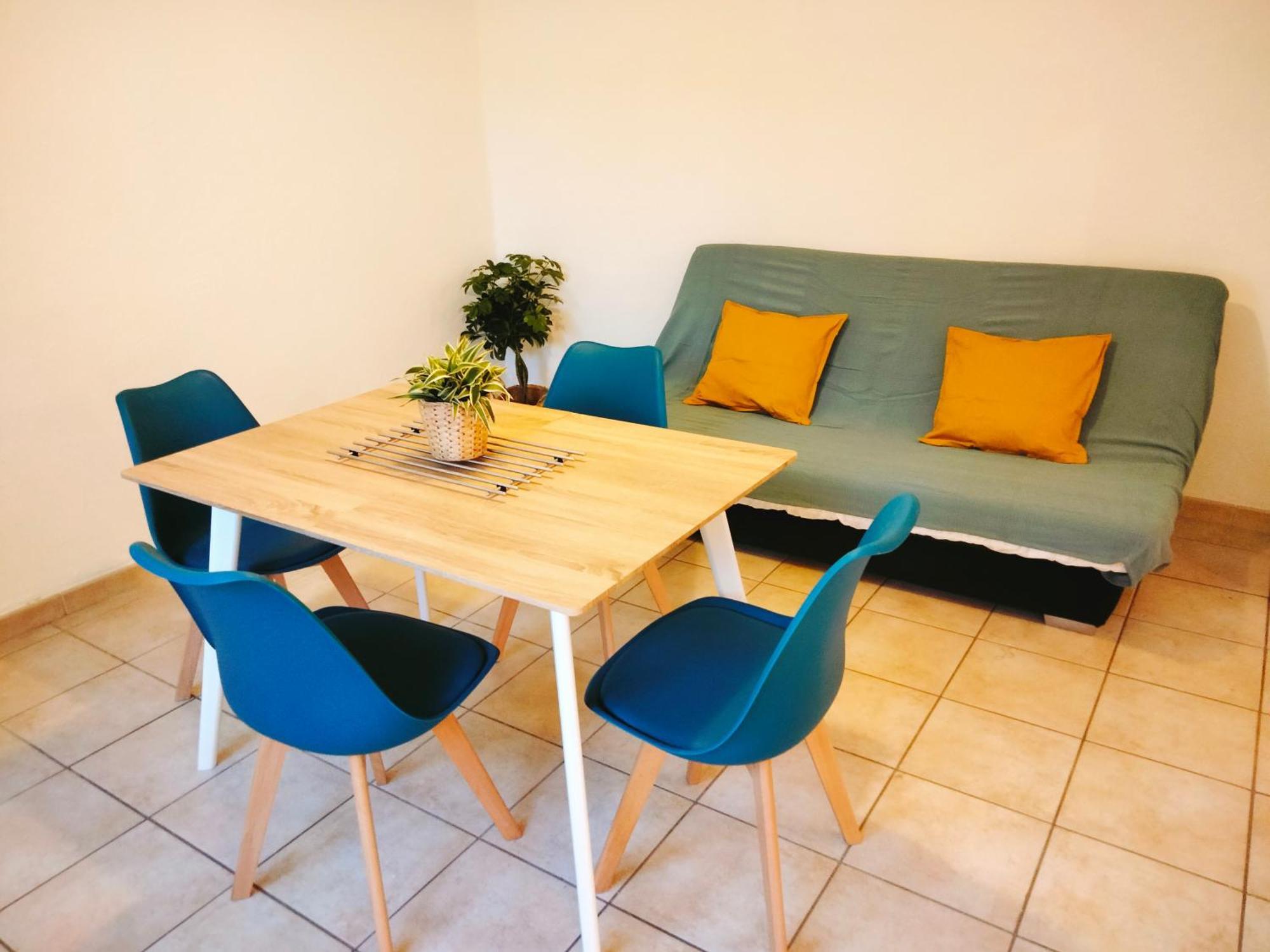 Cosy Courtesoun Apartment Courthezon Exterior photo